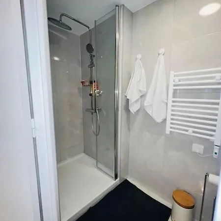 Superbe Avec Entrée Et Jardin Privés * Bagneux (Hauts-de-Seine)