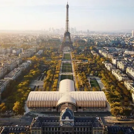 Appartamento Superbe Avec Entrée Et Jardin Privés *