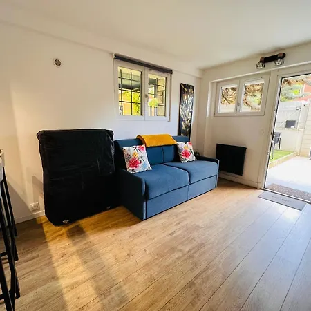 Superbe Avec Entrée Et Jardin Privés *