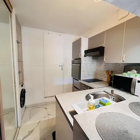 Superbe Avec Entrée Et Jardin Privés Bagneux (Hauts-de-Seine)