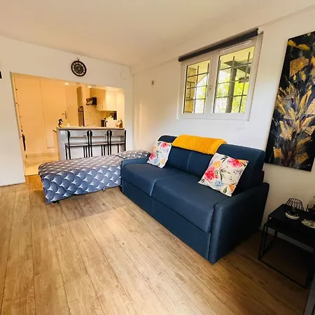 Superbe Avec Entrée Et Jardin Privés Appartamento