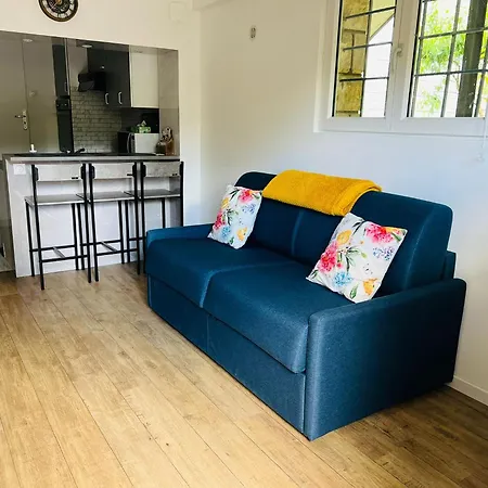 Superbe Avec Entrée Et Jardin Privés Appartamento *